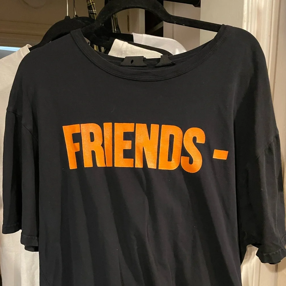 Vlone tee - Picture 1 of 3